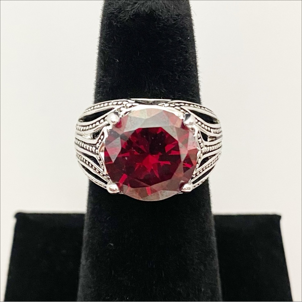 Premier Designs Silver Crimson Ring with Intricate Filigree Size 6.5